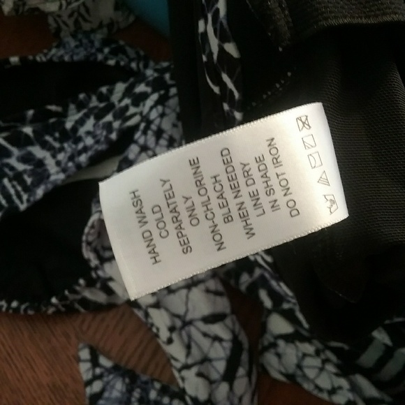 💚Plus size NWT swimsuit - Picture 4 of 4